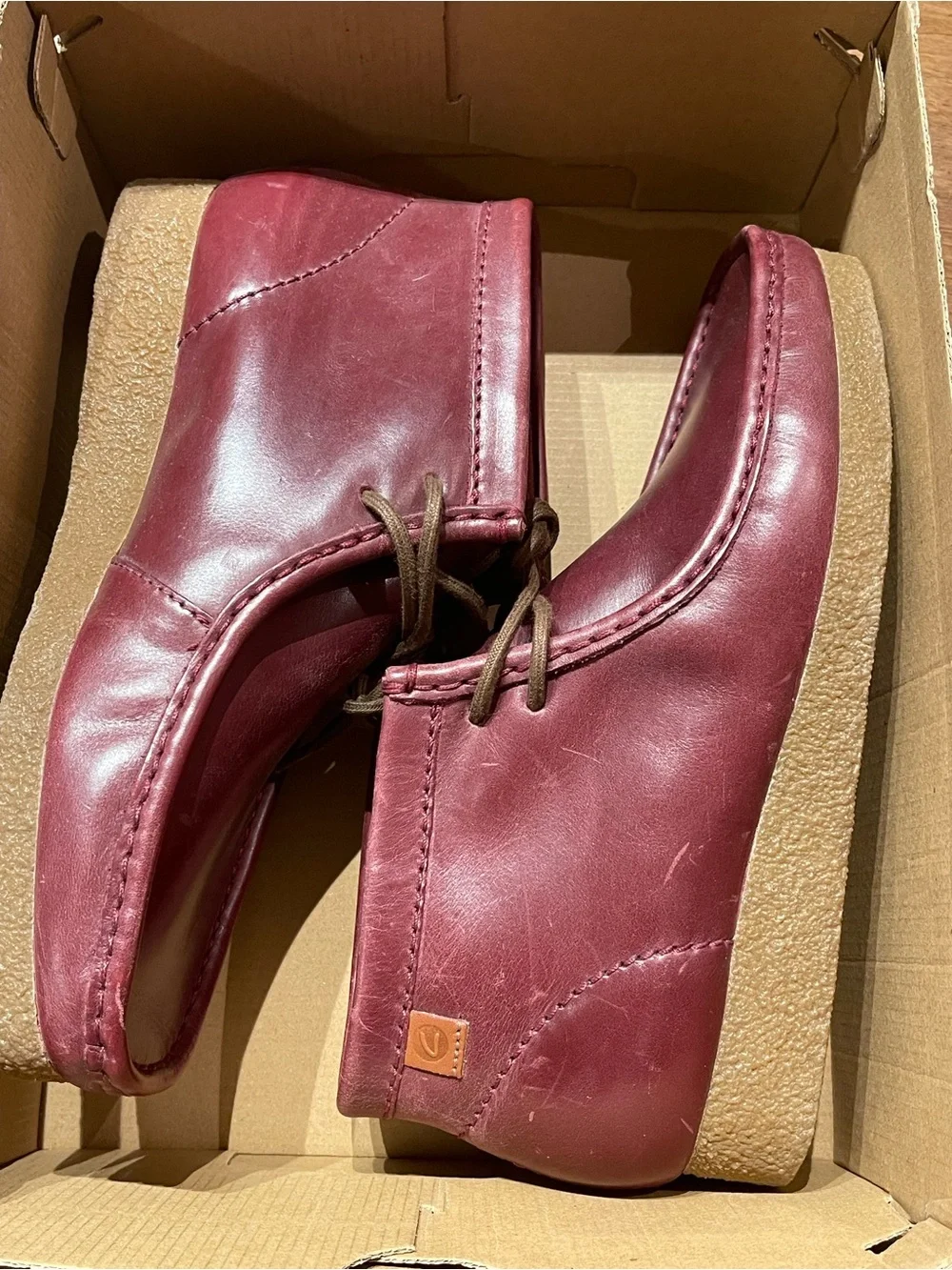 Clarks Men's Burgundy Leather Chukka Boots